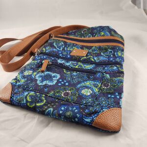 Stone Mountain Quilted Lockport Crossbody/Shoulder Bag Blue Paisley pattern